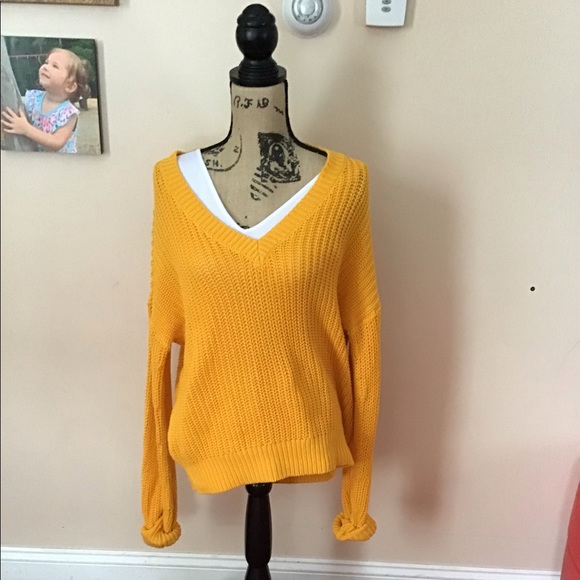 PINK Victoria's Secret Sweaters - PINK VS Sweater S NWT